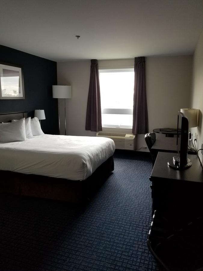 Super 8 by Wyndham Lachenaie/Terrebonne Zimmer foto